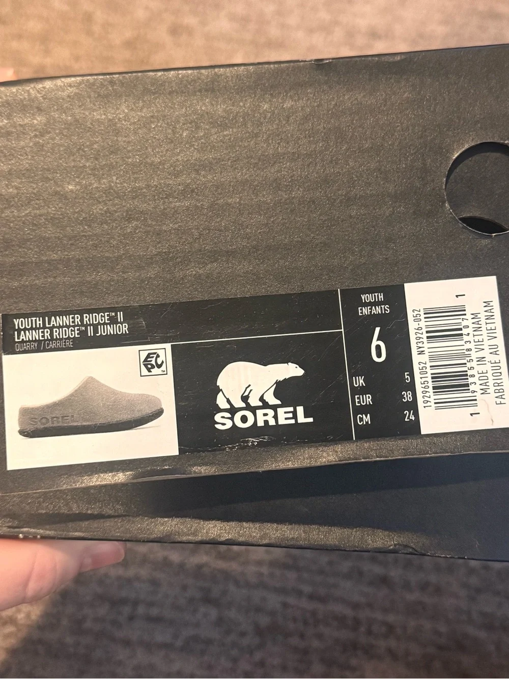 SOREL.   Youth Lanner Ridge II Junior. Size 6.